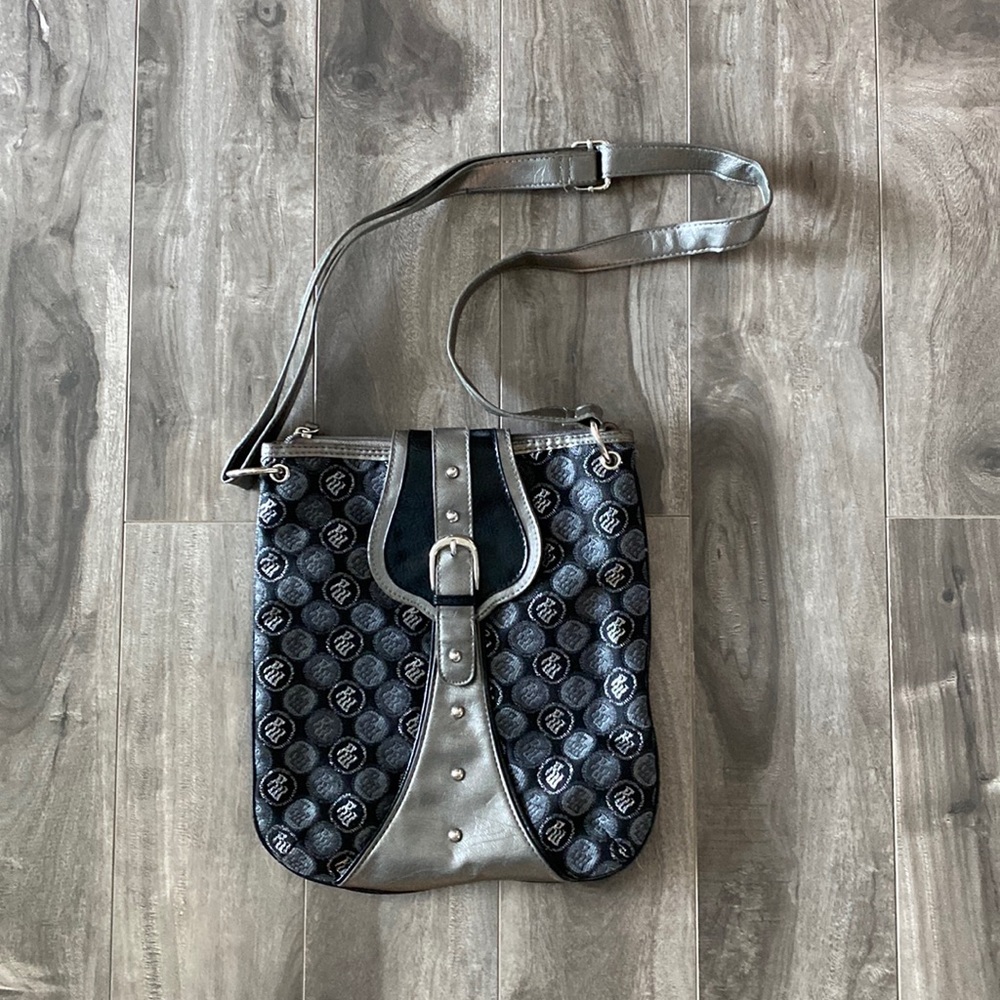 Women’s Vintage Rocawear purse